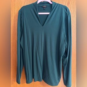 Ladies Talbots XL heavy jersey vneck long sleeve top. Dark green.